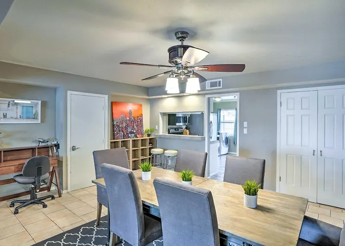 Holiday home 1 Mi To Old Town, Stadium! Family Haven