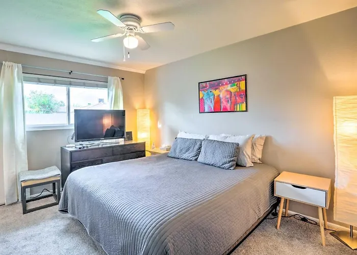 1 Mi To Old Town, Stadium! Family Haven Holiday home *